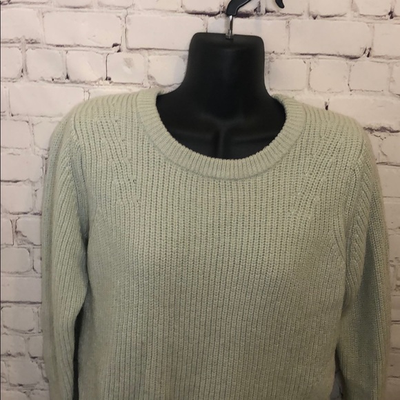 Banana Republic butterfly hem sweater - Picture 11 of 13